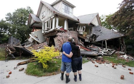 แผ่นดินไหวบ้านพัง 